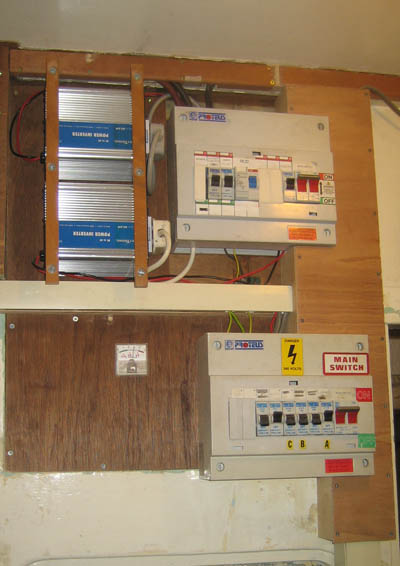 Kitchen wiring tidier