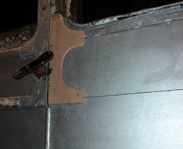 New moulding centre door