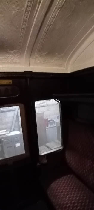 Compartment right side